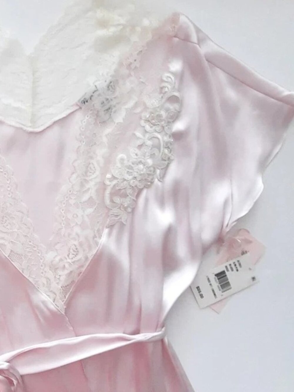 Linea Donatella Light Pink Satin Robe Lace Applique Attached Belt Size S/M NWT - Picture 8 of 10